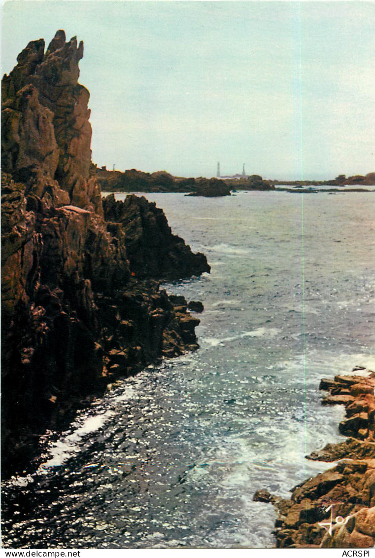 OUESSANT Le Rocher De La Reine 3(scan Recto Verso)MF2717 - Ouessant