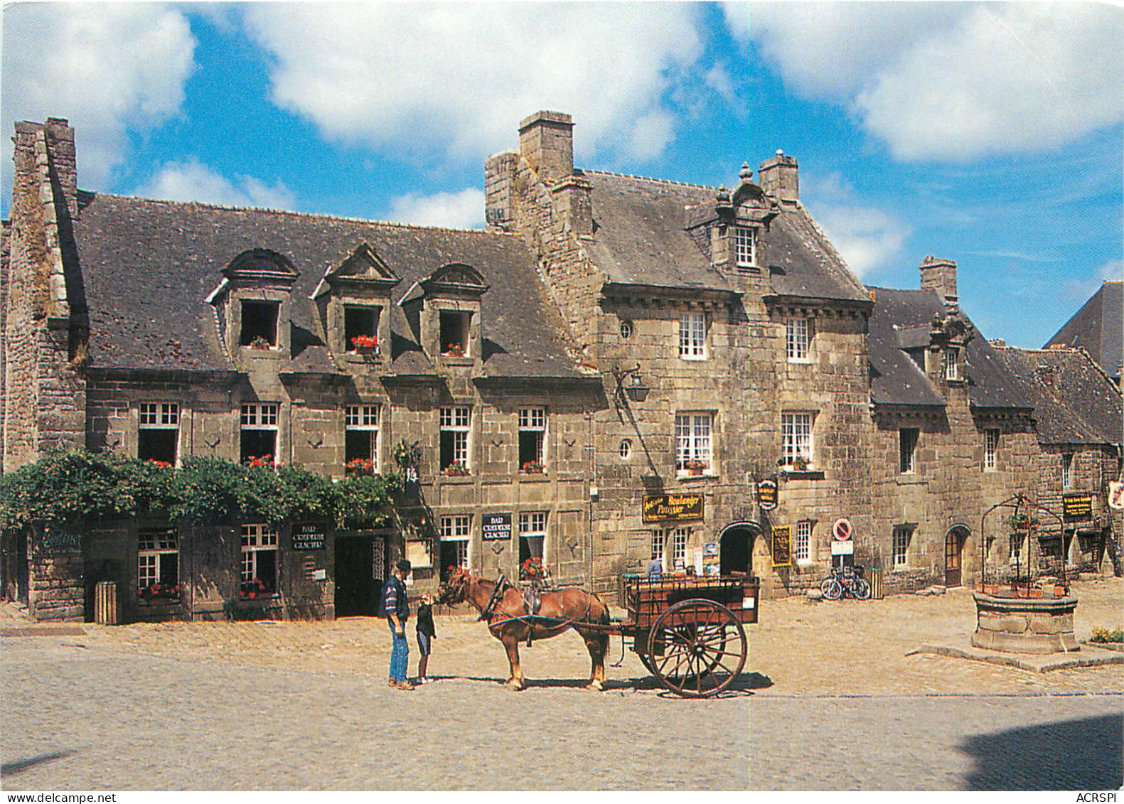 LOCRONAN Les Maison De Pierre Du XVIIe S. Et L' Attelage Qui Permet De Visiter La Ville 15(scan Recto Verso)MF2724 - Locronan