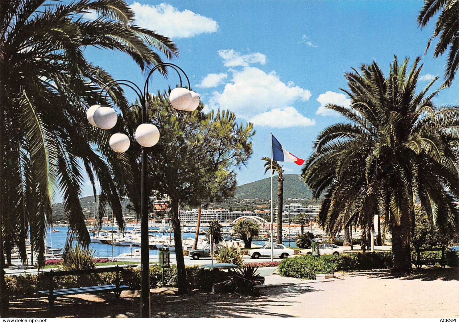 SAINTE MAXIME SUR MER  Le Square Des Palmiers  11 (scan Recto Verso)MF2724BIS - Sainte-Maxime