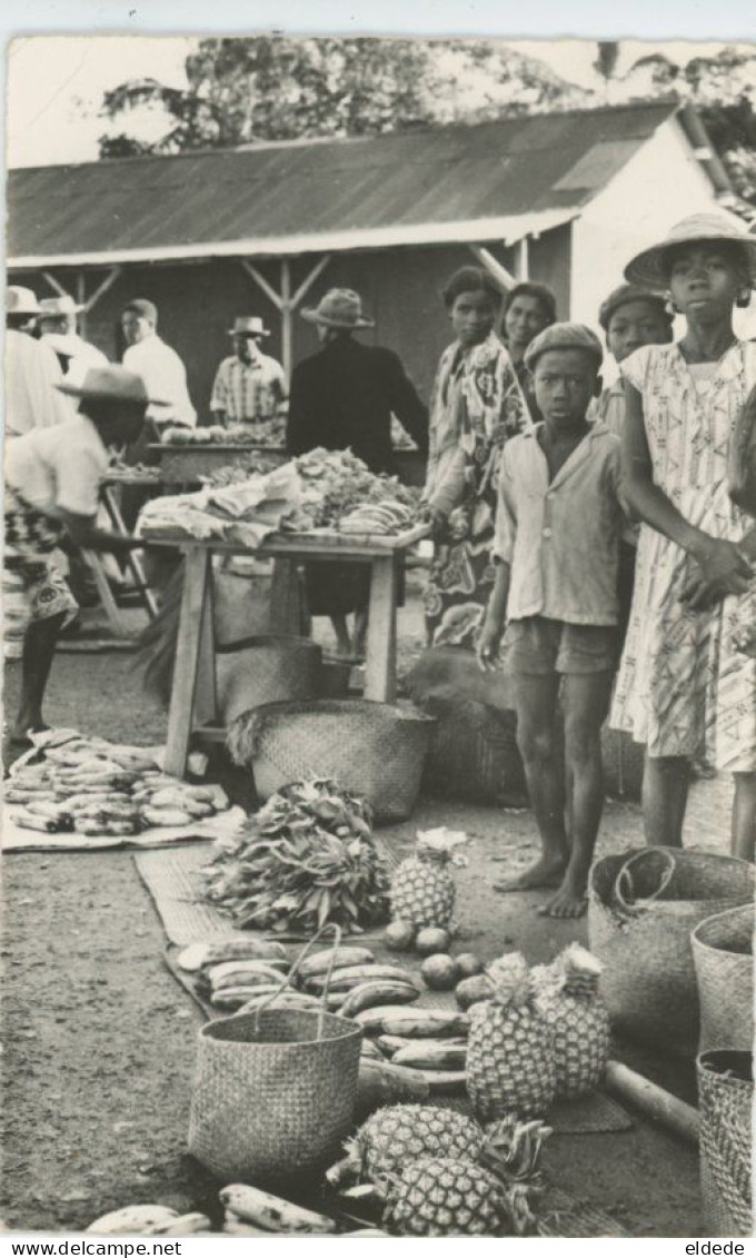 Real Photo Diedo Suarez March Ananas Banane  Timbre Franchise Militaire F.M.  Toulon 1963 Et Cachet Marine - Madagascar