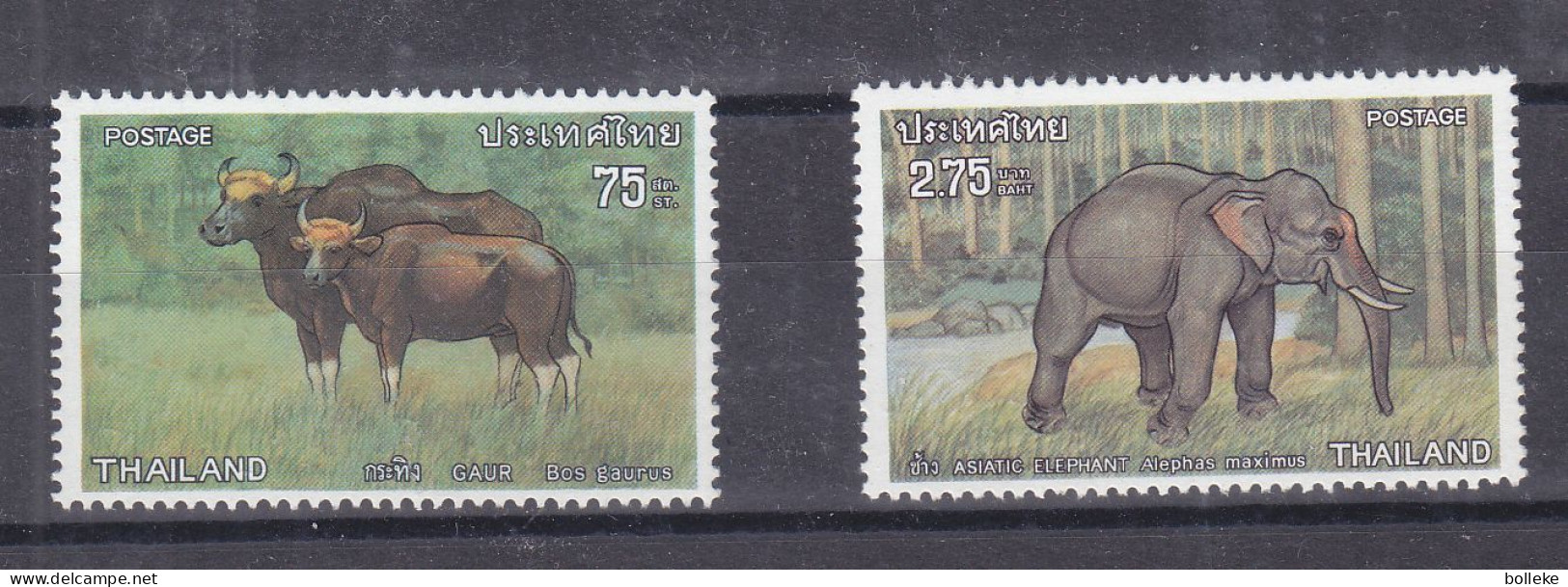 éléphants - Buffles - Thailande - Yvert 718 / 19 ** - Valeur 9 Euros - - Elefantes