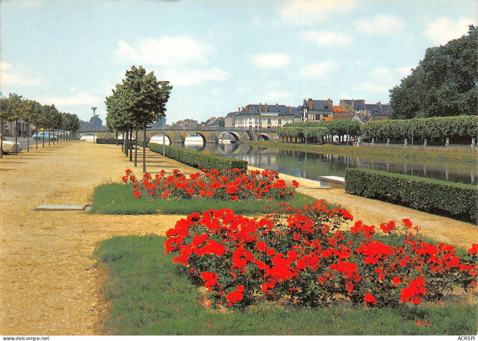 18 VIERZON Les Bords De L'Yevre  46 (scan Recto Verso)MF2752TER - Vierzon