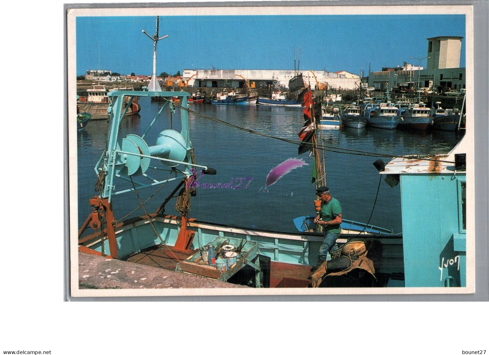 SAINT GILLES CROIX DE VIE 85 - Le Port De Pêche Pêcheur Sur Son Bâteau 1996 - Saint Gilles Croix De Vie
