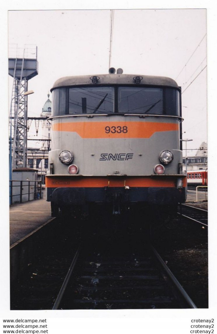 PHOTO TRAINS Wagon Machine Locomotive Electrique SNCF 9338 De Face En Gare De Limoges ? Non Datée - Treinen