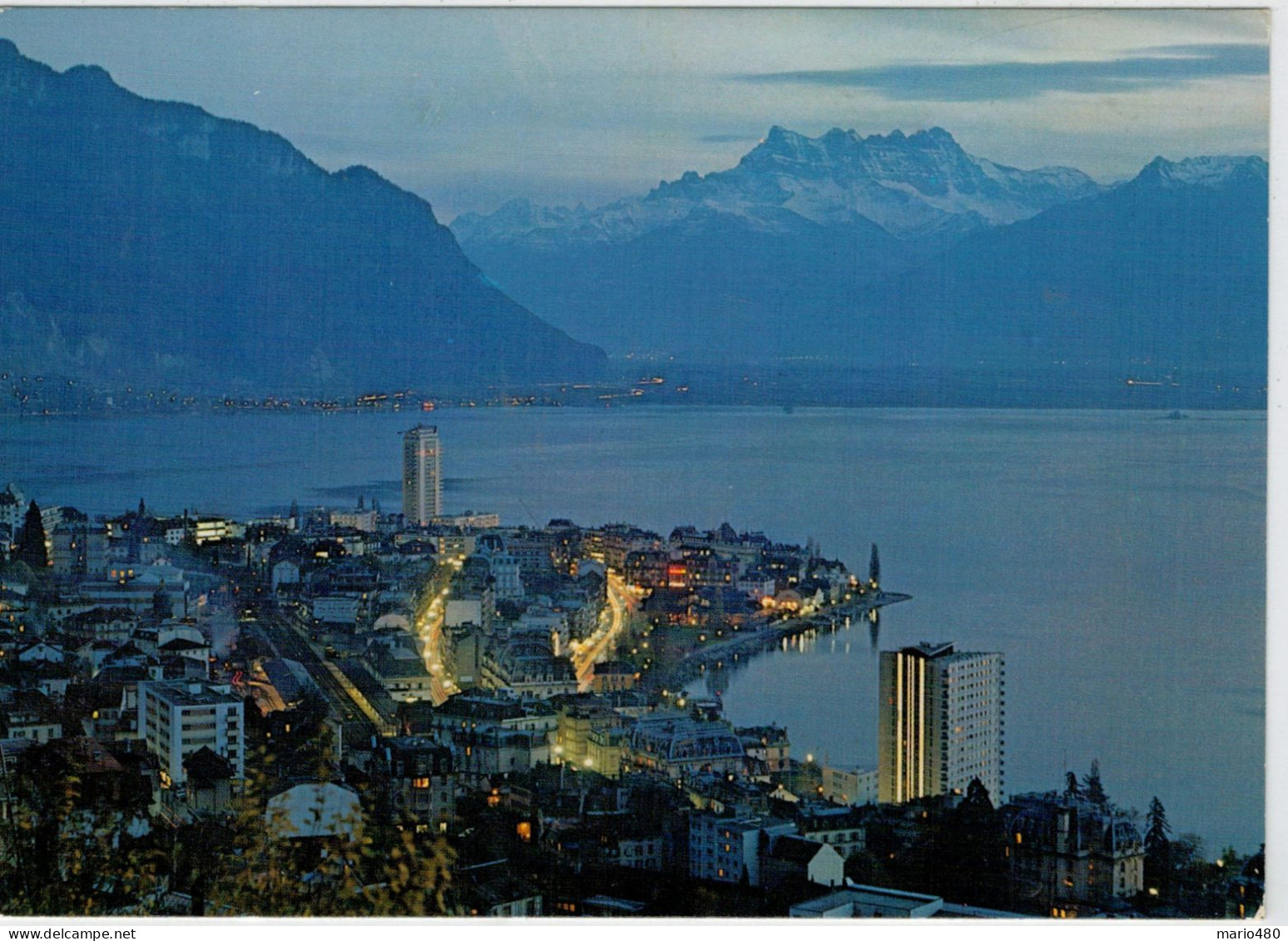 MONTREUX   LA VILLE  ET LE DENTS DU  MIDI A LA TOMBéE  DU JOUR     (NUOVA) - Montreux