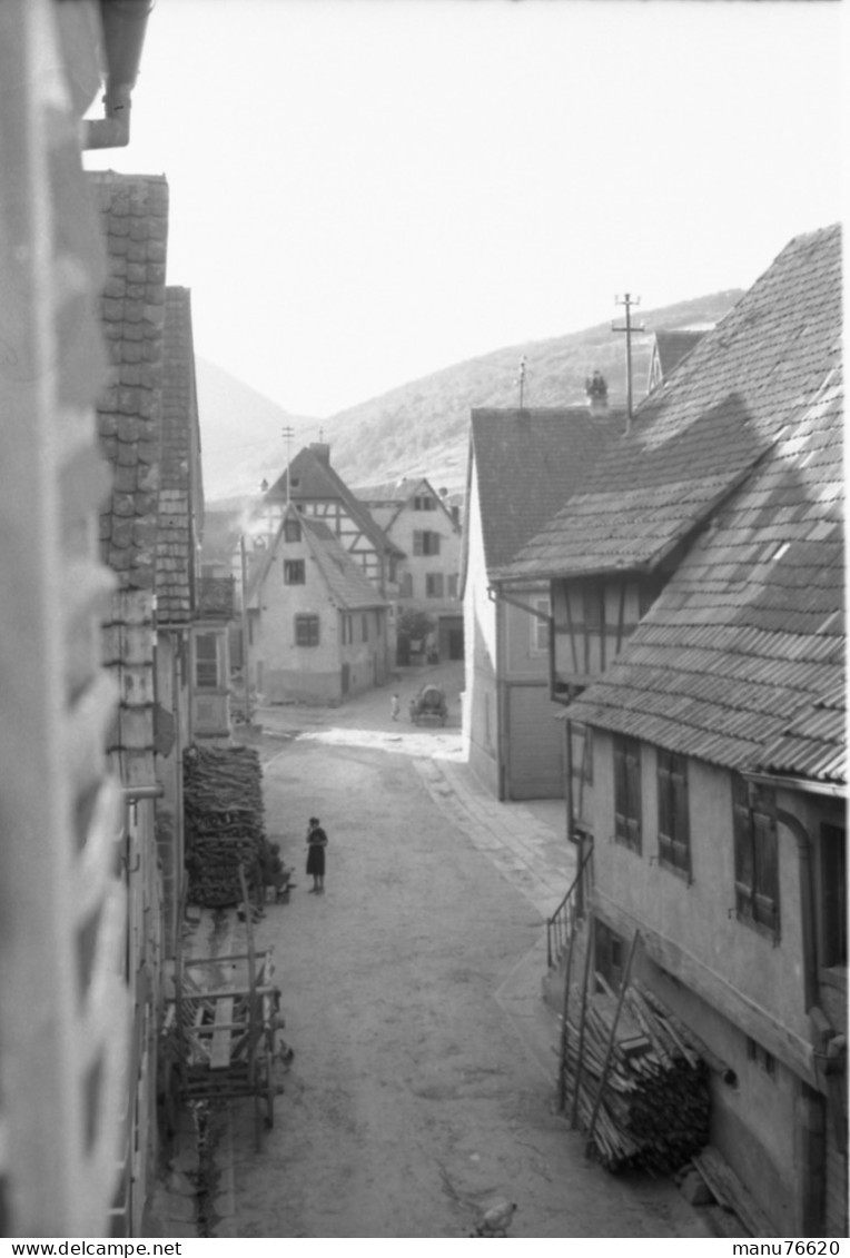 Ref 1 - 4 Négatifs Seuls Sans Les Photos  : Tour Horloge Et Rues De Ribeauville , Alsace - France . - Europe