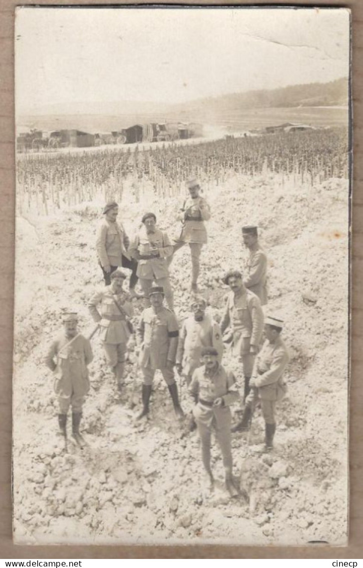 CARTE PHOTO MILITARIA - GUERRE 14 18 FRONT CAMP DES VIGNES Juin 1918 TB MILITAIRES Regiment ? - Weltkrieg 1914-18