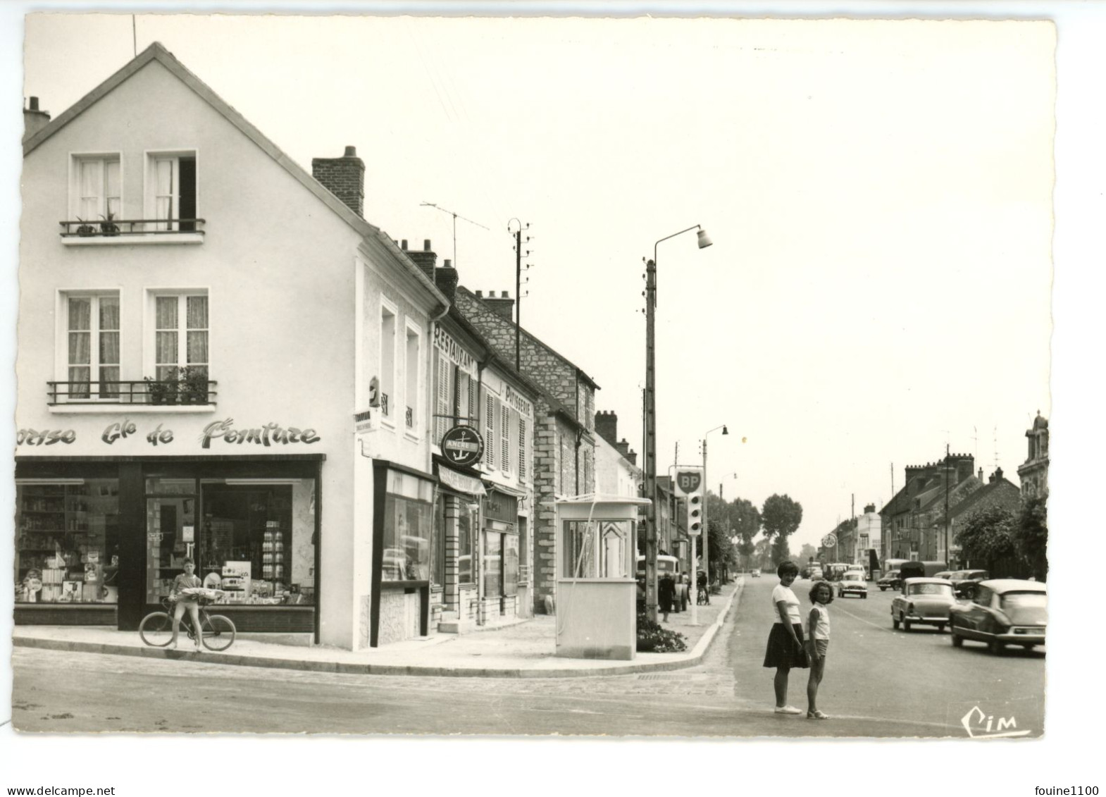 SOUPPES SUR LOING  ( Format 15 X 10,5 Cm ) Avenue Du Maréchal Leclerc - Souppes Sur Loing