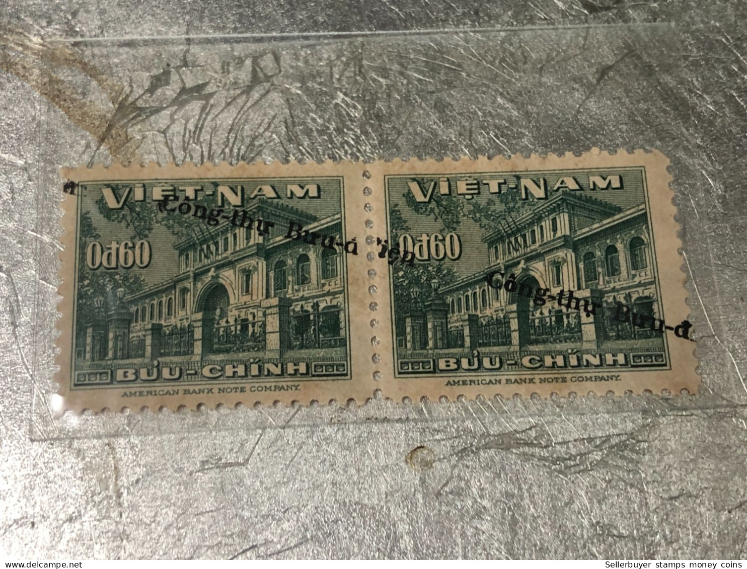 VIET NAM SOUTH STAMPS (ERROR Printed Deviate FONT 1956)2 STAMPS Vyre Rare - Viêt-Nam