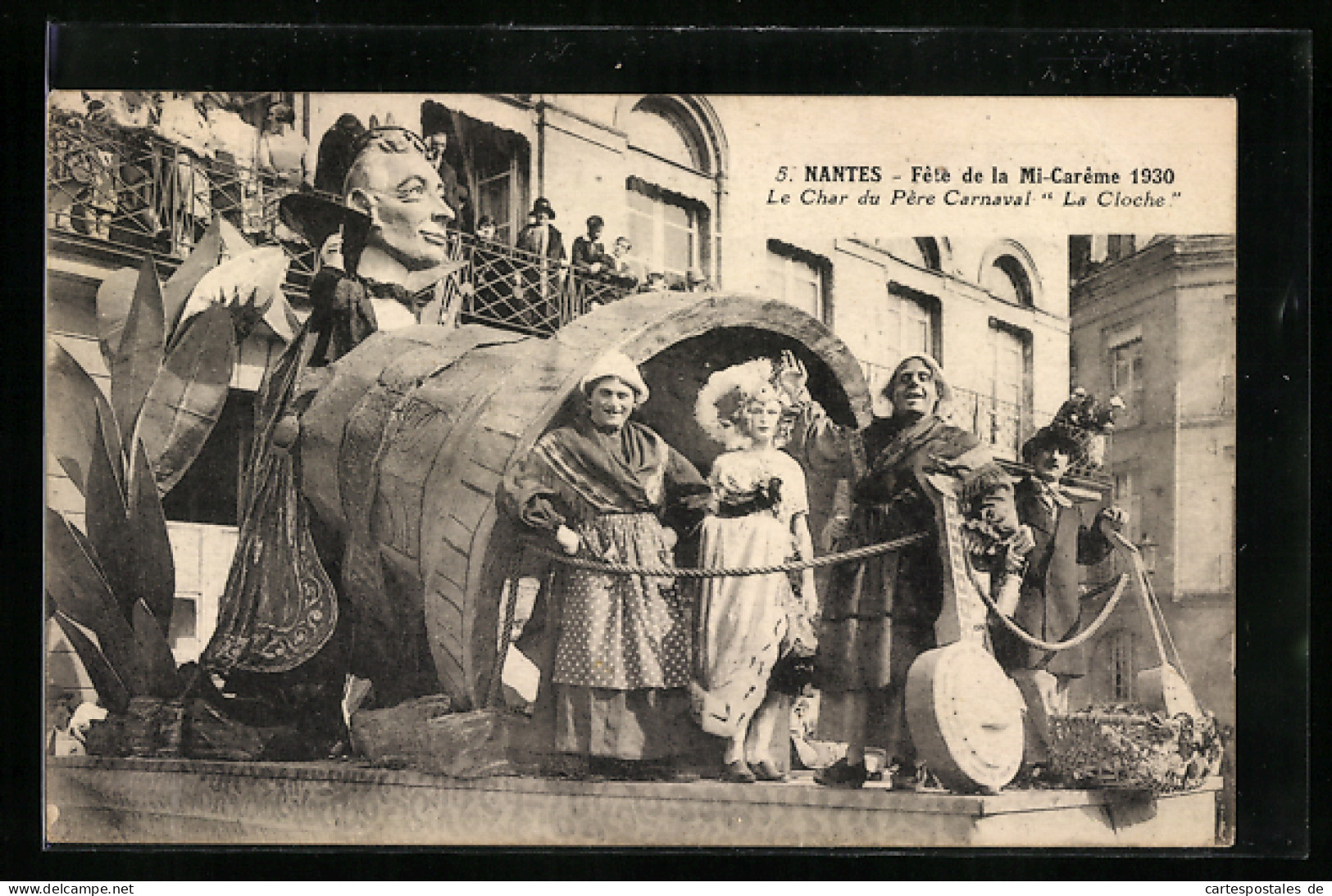 AK Nantes, Fête De La Mi-Carême 1930, Le Char Du Père Carnaval La Cloche, Fasching  - Carnival