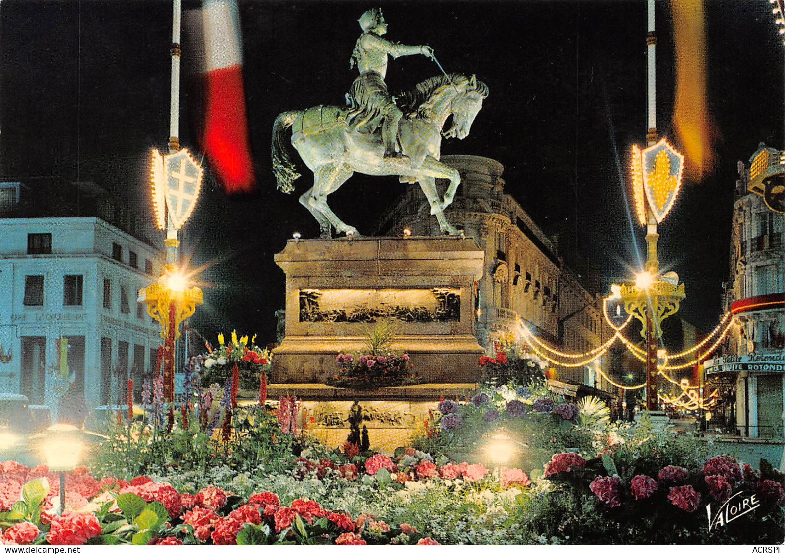 ORLEANS  Place Du MARTROI  La Statue De Jeanne D'Arc Illuminée    13 (scan Recto Verso)MF2772BIS - Orleans