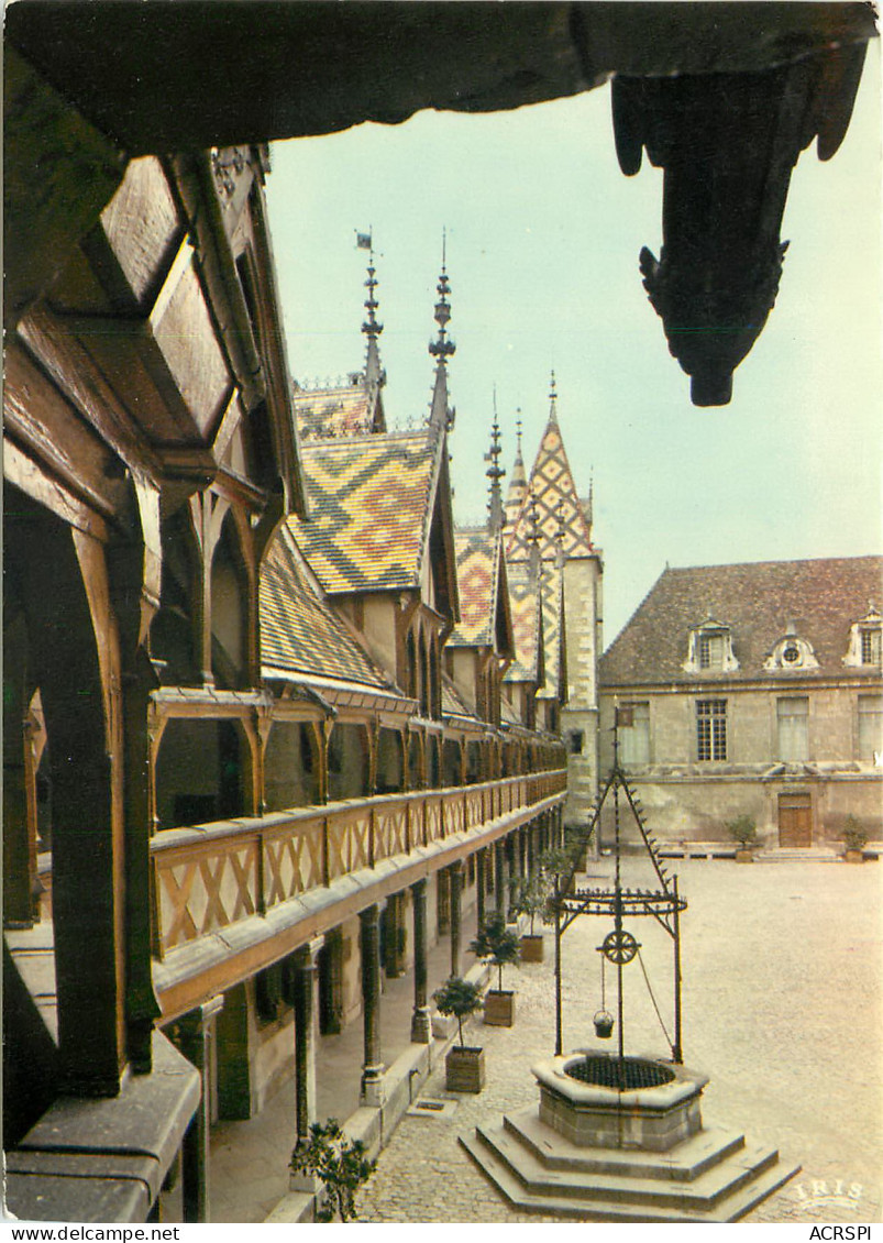 BEAUNE L Hotel Dieu La Cour D Honneur 19(scan Recto Verso)MF2773 - Beaune