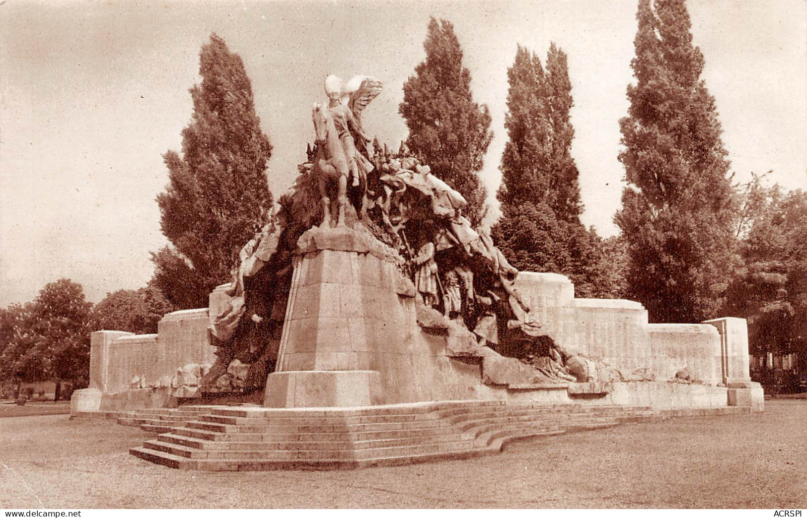 TOURCOING Le Monument Aux Morts  18 (scan Recto Verso)MF2773VIC - Tourcoing