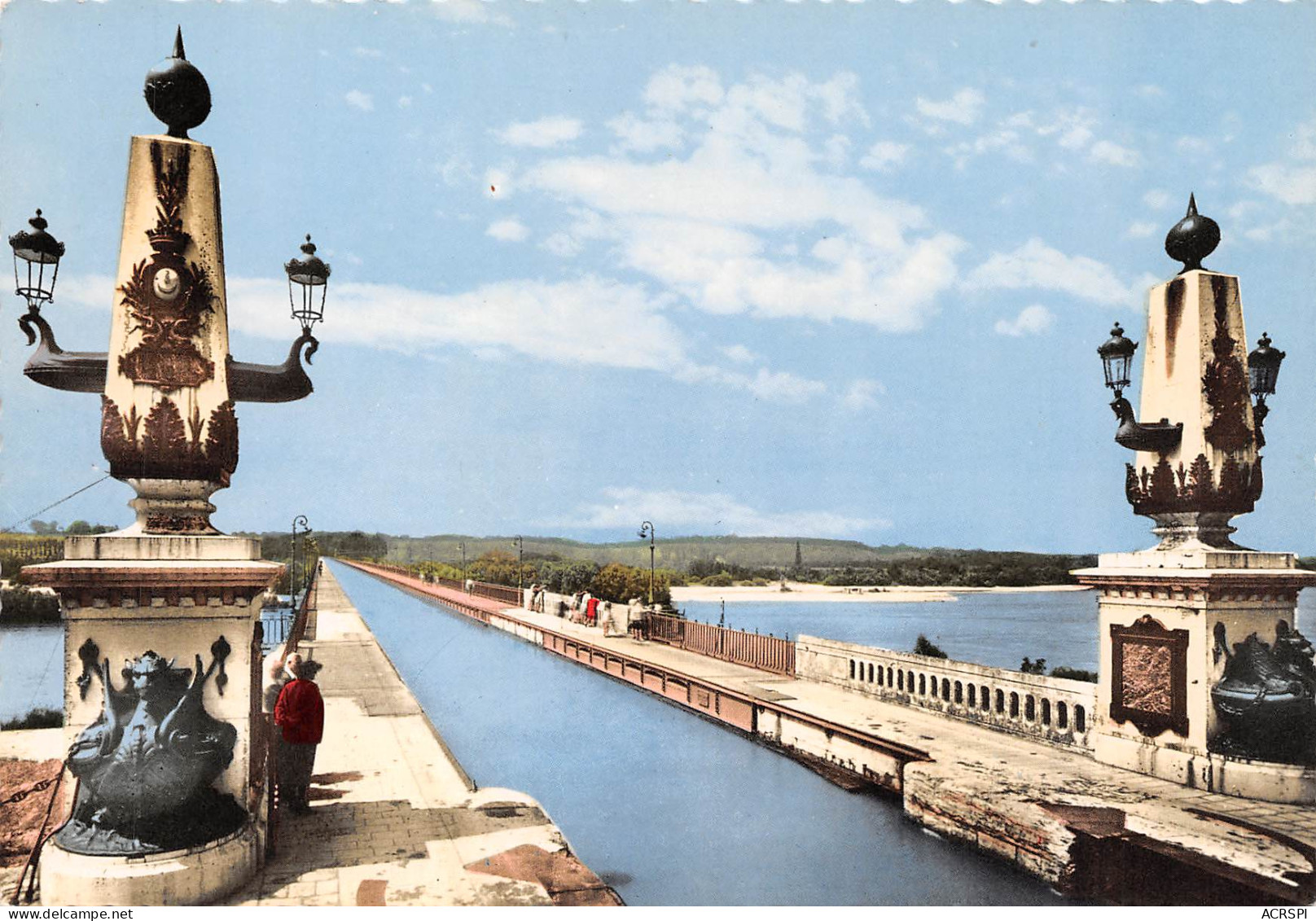 45 BRIARE Le Pont Canal Sur La Loire  47 (scan Recto Verso)MF2775TER - Briare