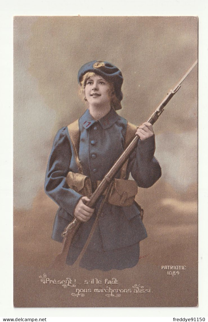 FANTAISIE PATRIOTIQUE . FEMME SOLDAT . FUSIL  - Femmes