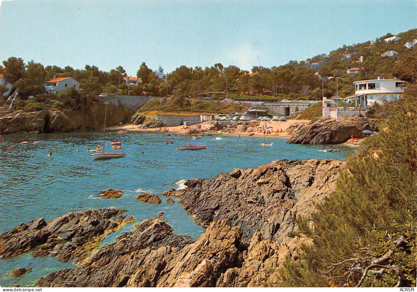 LES ISSAMBRES  Calanques Et Plage Du Belvédère  44 (scan Recto Verso)MF2795VIC - Les Issambres