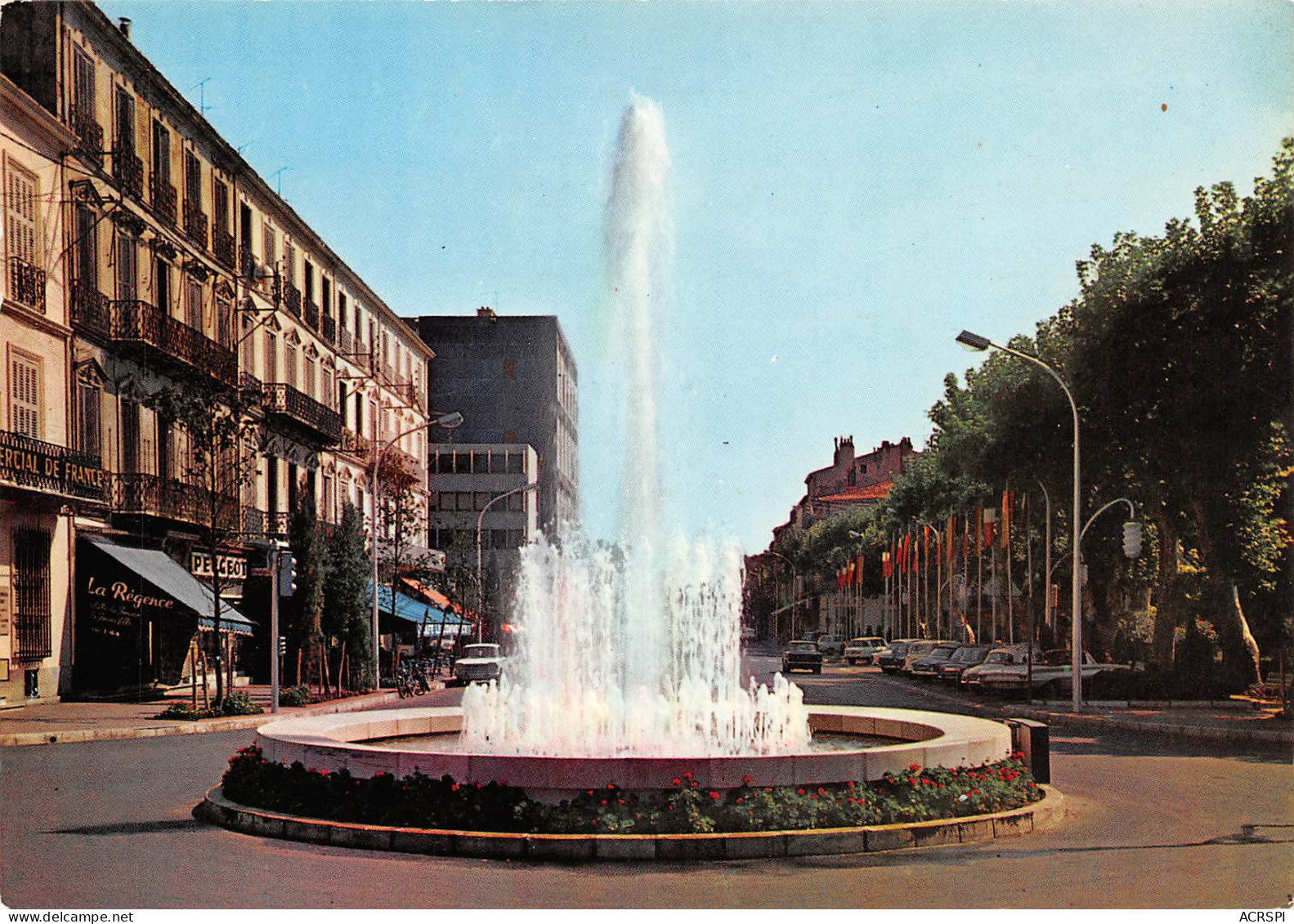 DRAGUIGNAN  Les Jets D'eau De La Fontaine    8 (scan Recto Verso)MF2796TER - Draguignan