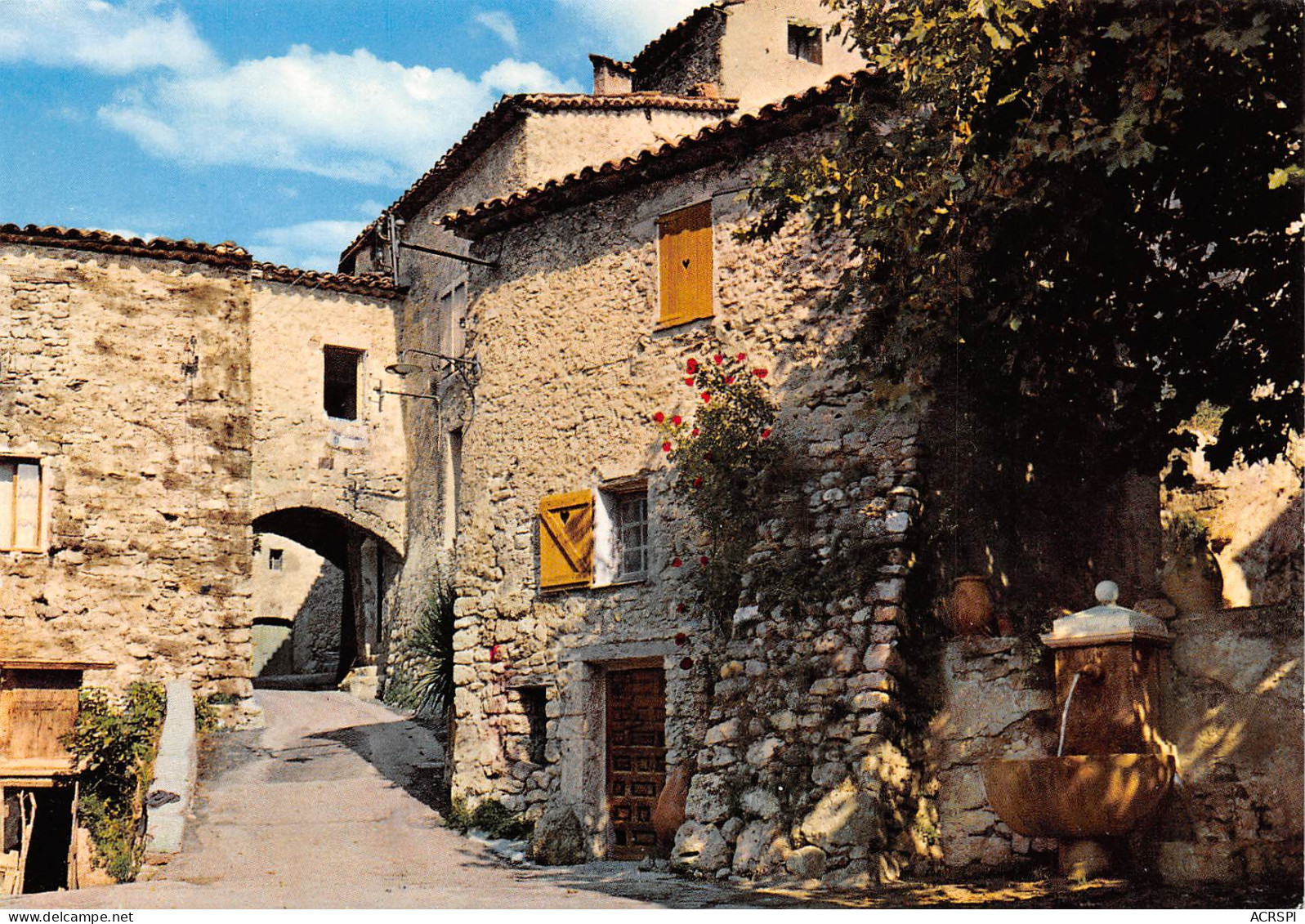 TOURTOUR Une Ruelle Prés De DRAGUIGNAN  10 (scan Recto Verso)MF2796TER - Draguignan