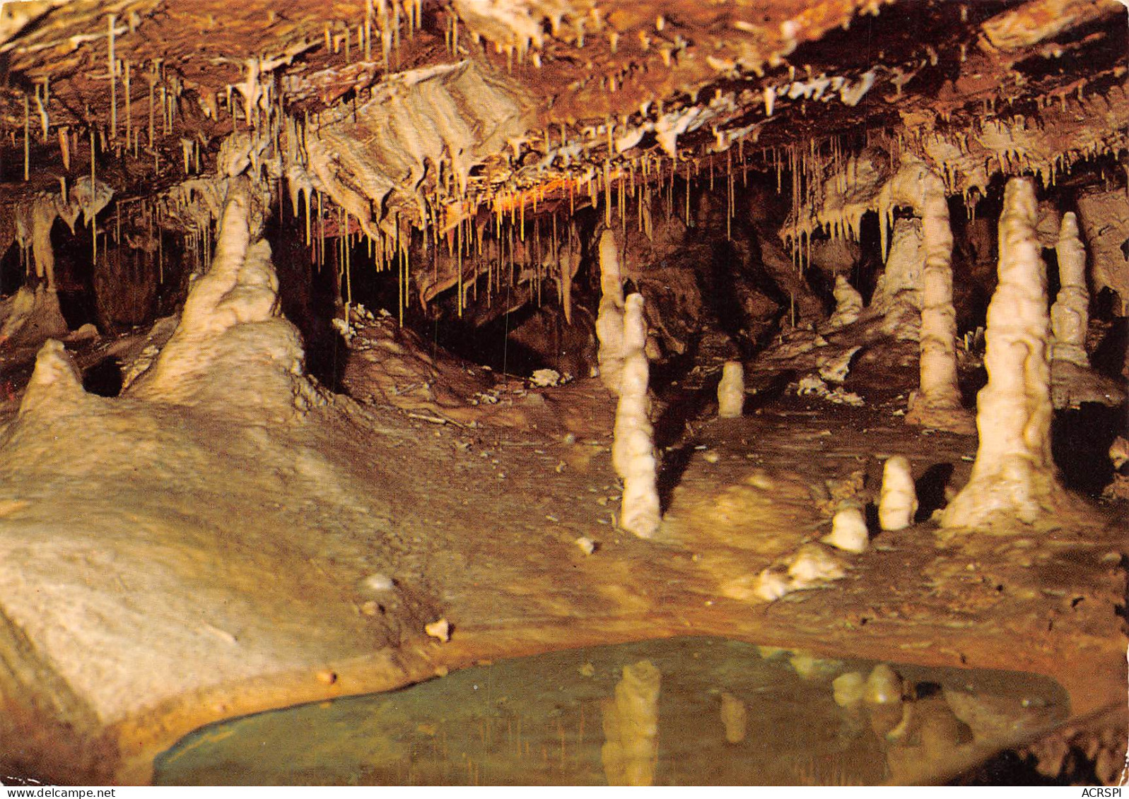 46  Grottes De LACAVE Le Couloir Les Cierges  27 (scan Recto Verso)MF2798VIC - Lacave