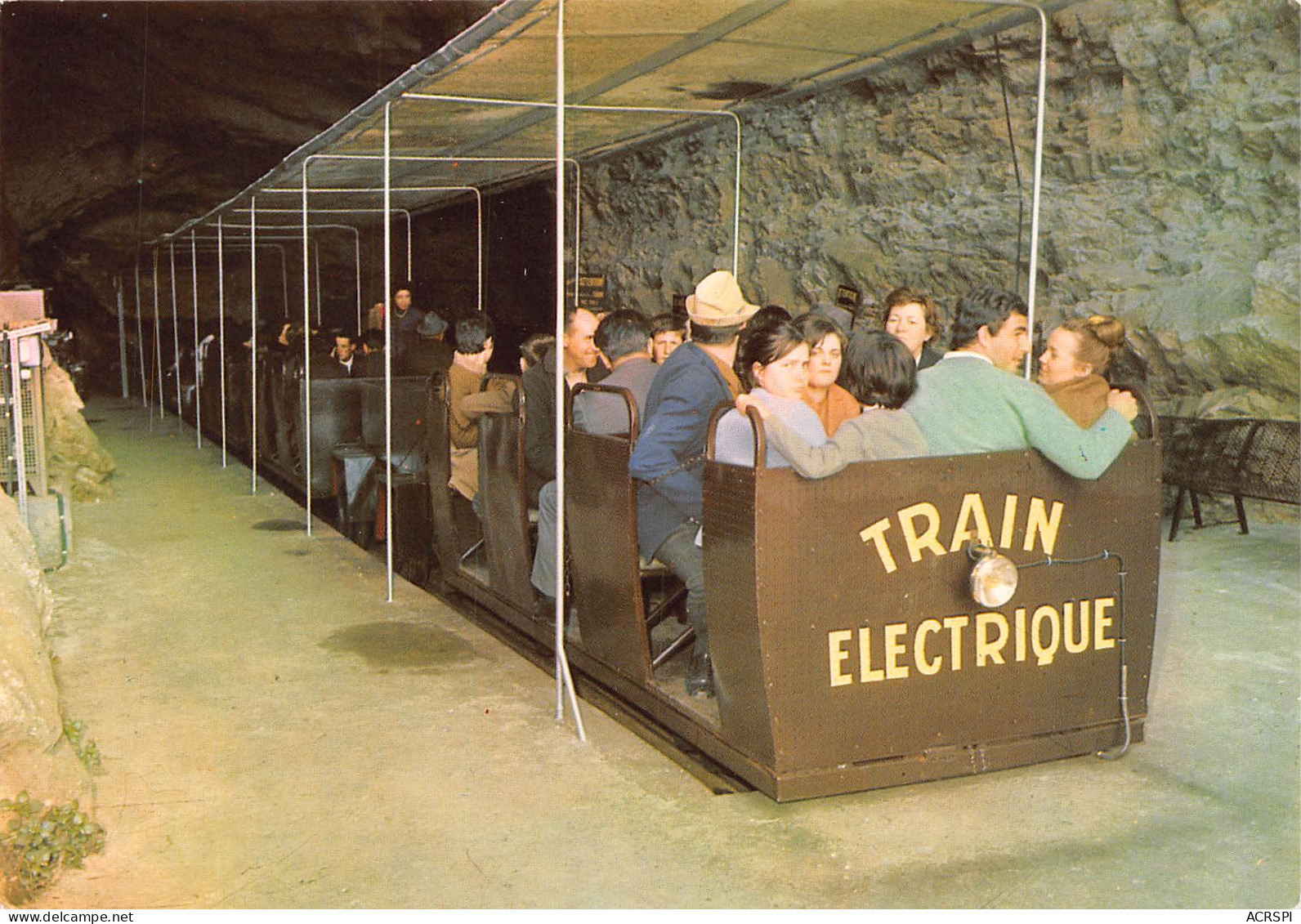 46  Grottes De LACAVE Départ Du Petit Train Electrique  28 (scan Recto Verso)MF2798VIC - Lacave