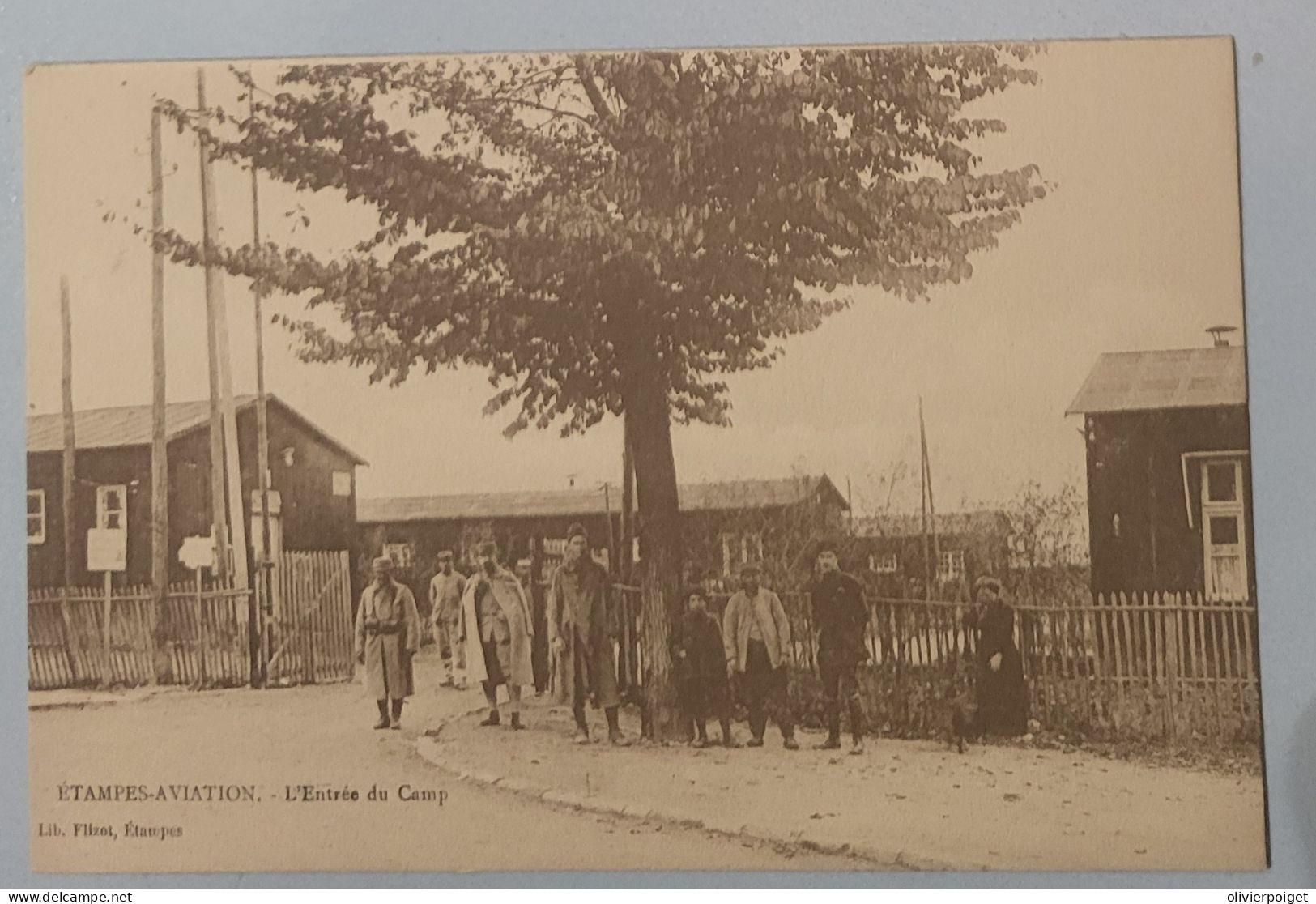 Etampes - Aviation - L'entrée Du Camp - Non Classés