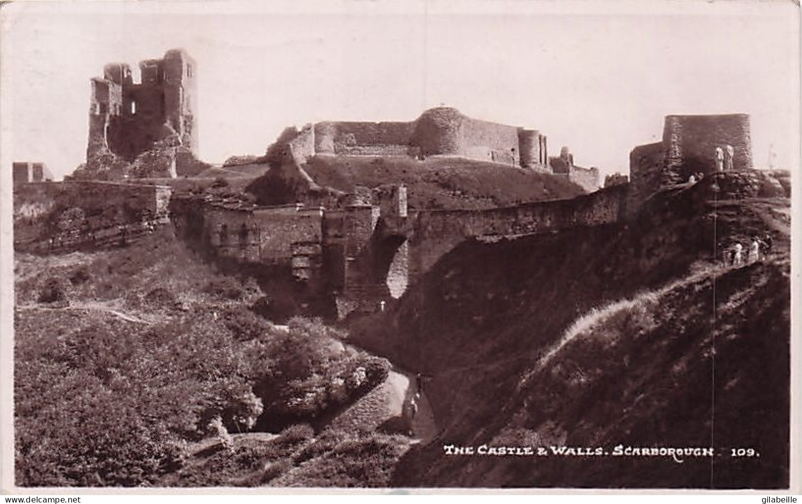 Yorkshire - SCARBOROUGH  - The Castle & Walls - 1947 - Scarborough
