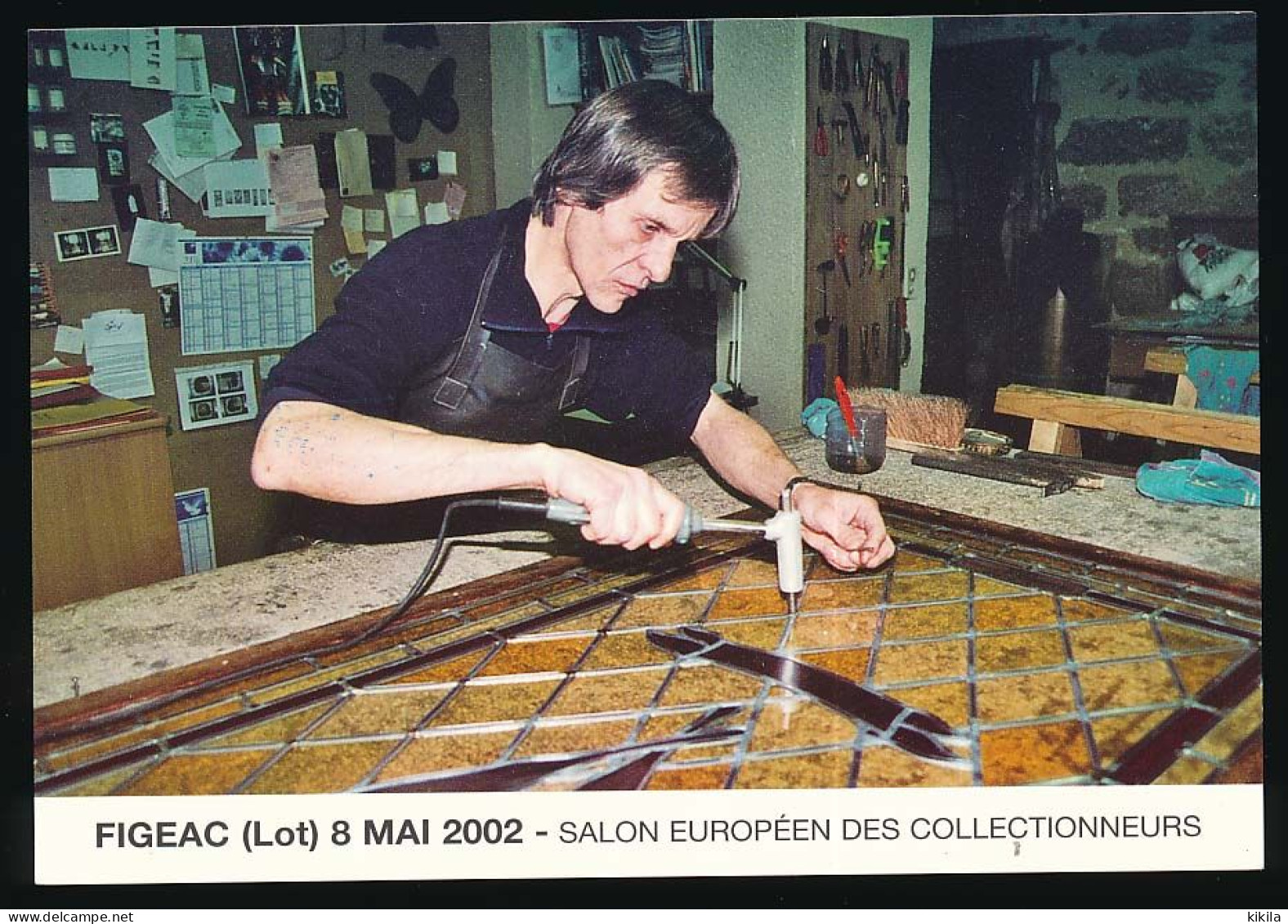 CPM 10.5 X 15 Lot FIGEAC Salon Des Collectionneurs 8-5-2002 Pierre Lebret Artisan Verrier  Photo Rémy Bouyssié - Figeac