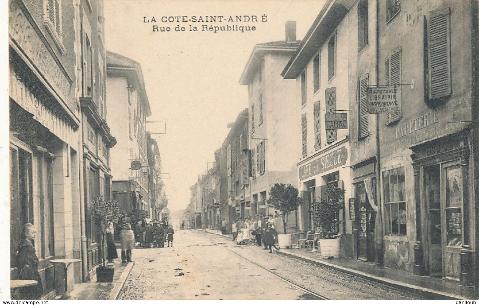 38 // LA COTE SAINT ANDRE   Rue De La République / Commerces / Café Du Siècle - Papeterie - La Côte-Saint-André