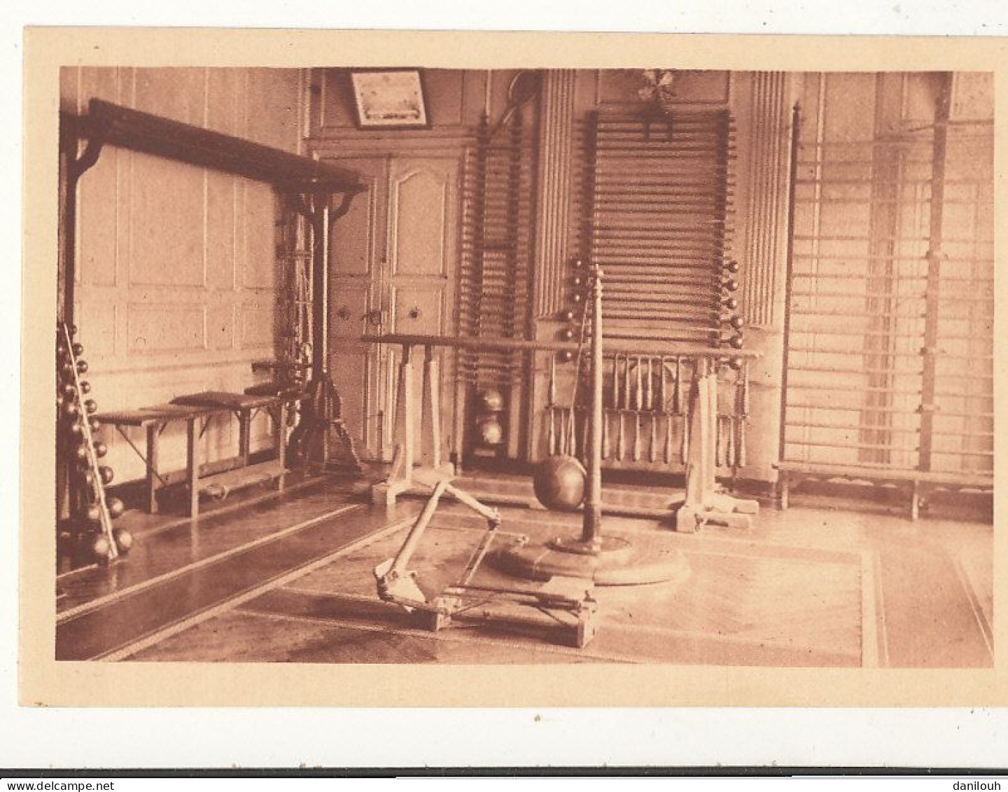 07 //  ANNONAY  établissement D Education Physique Fondé En 1912 Louis Noiret - Montée Du Chateau /  Salle Gymnastique - Annonay