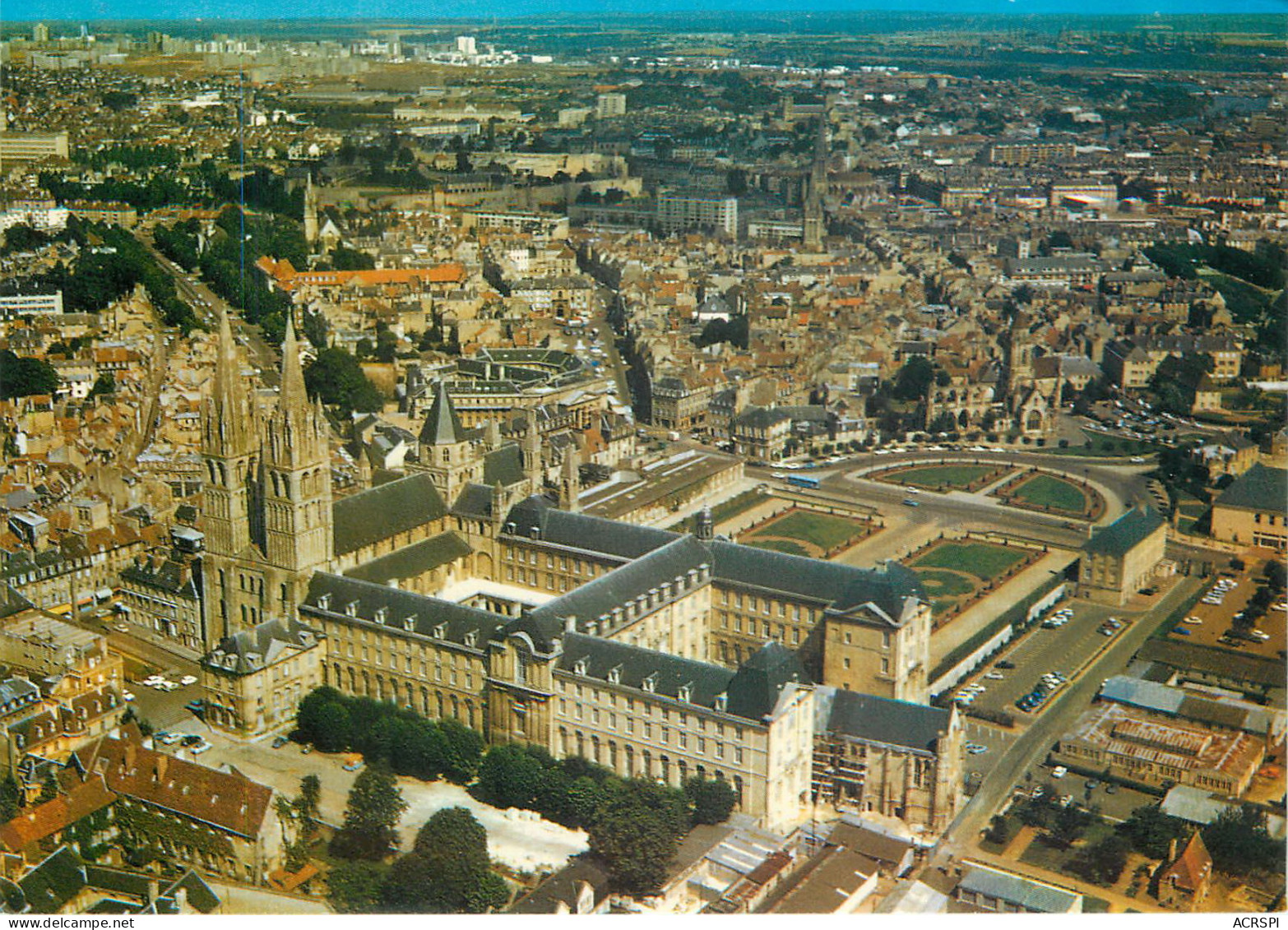 CAEN L Abbaye Aux Hommes L Eglise St Etienne La Mairie Et Les Jardins 28(scan Recto Verso)ME2687 - Caen