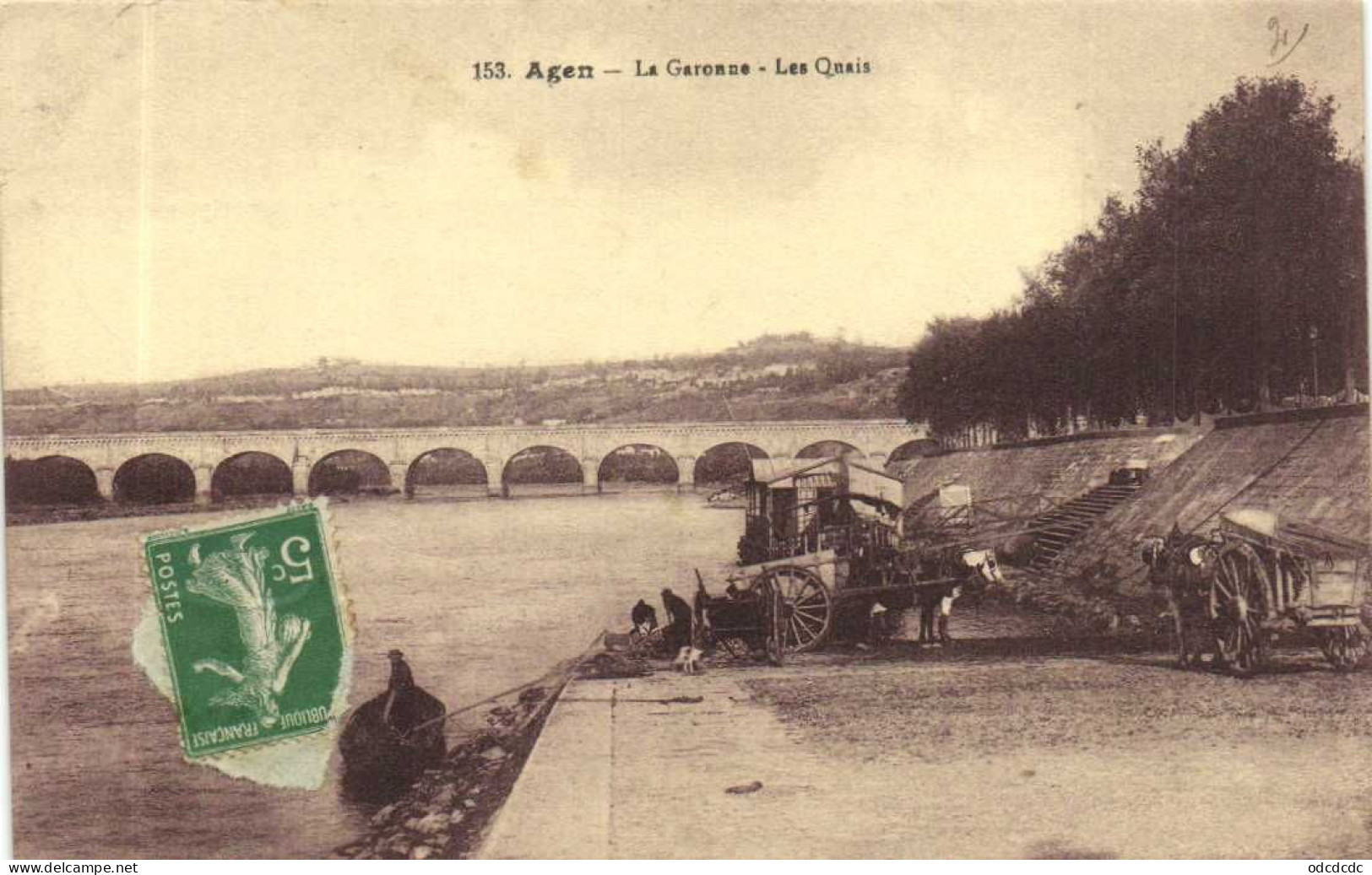 AGEN  La Garonne Les Quais Animée Attelages  Vue Peu Habituelle RV - Agen