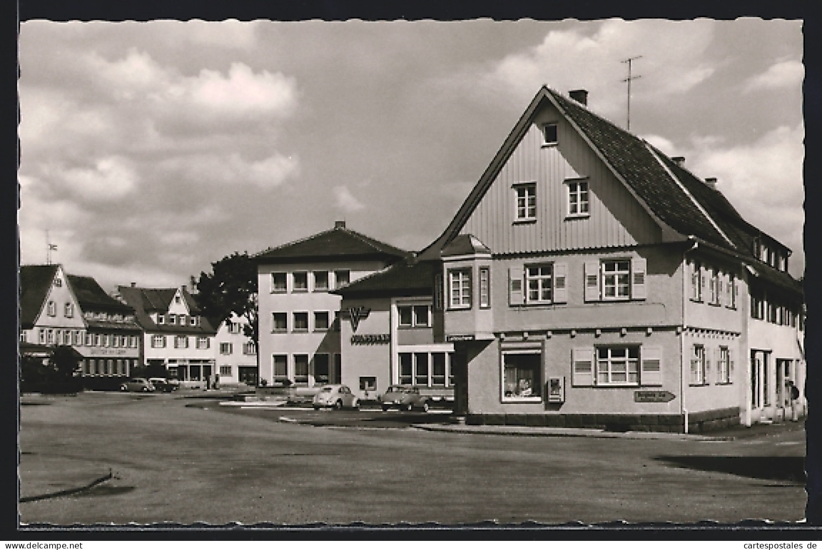 AK Waiblingen, Strassenpartie Mit Leihbücherei Und Volksbank  - Waiblingen