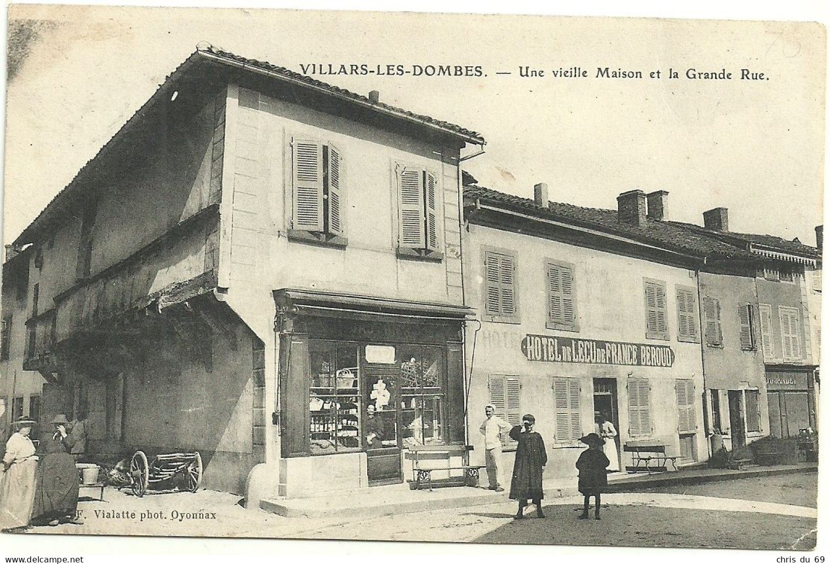 Villars Les Dombes Une Vieille Maison Et La Grande Rue - Villars-les-Dombes