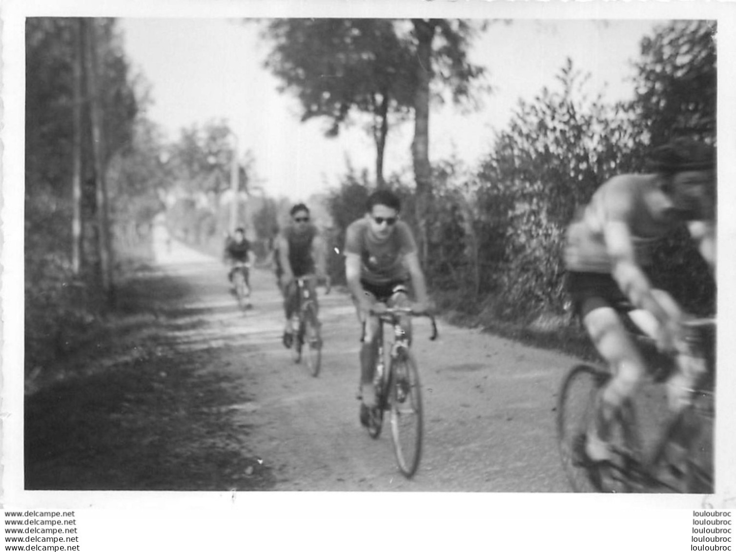 COURSE CYCLISTE 1967  LES ABRETS  ET ALENTOURS ISERE PHOTO ORIGINALE FAURE LES ABRETS  11 X 8 CM R9 - Ciclismo
