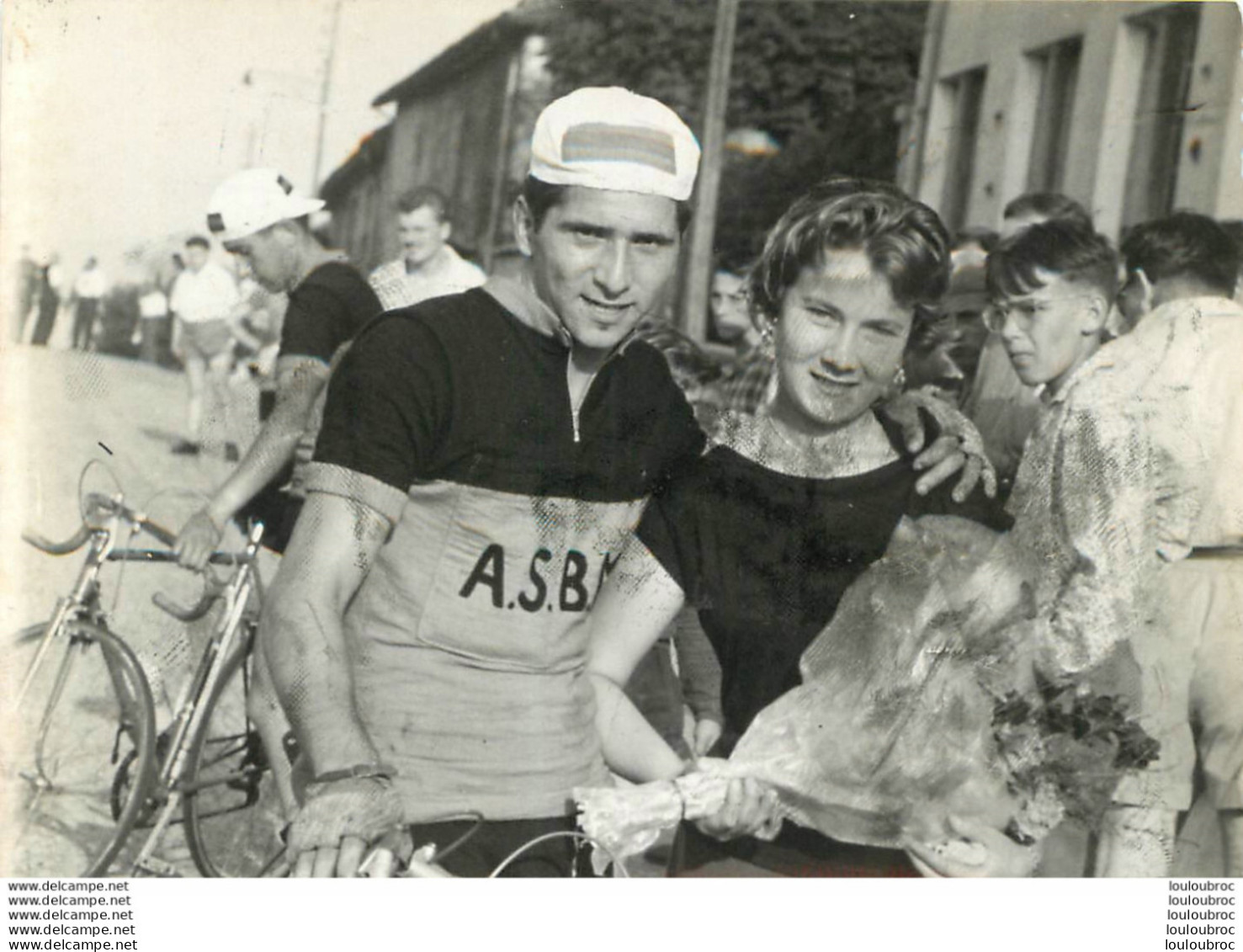 COURSE CYCLISTE 1958 LES ABRETS  ET ALENTOURS ISERE PHOTO ORIGINALE FAURE LES ABRETS  11 X 8 CM - Radsport