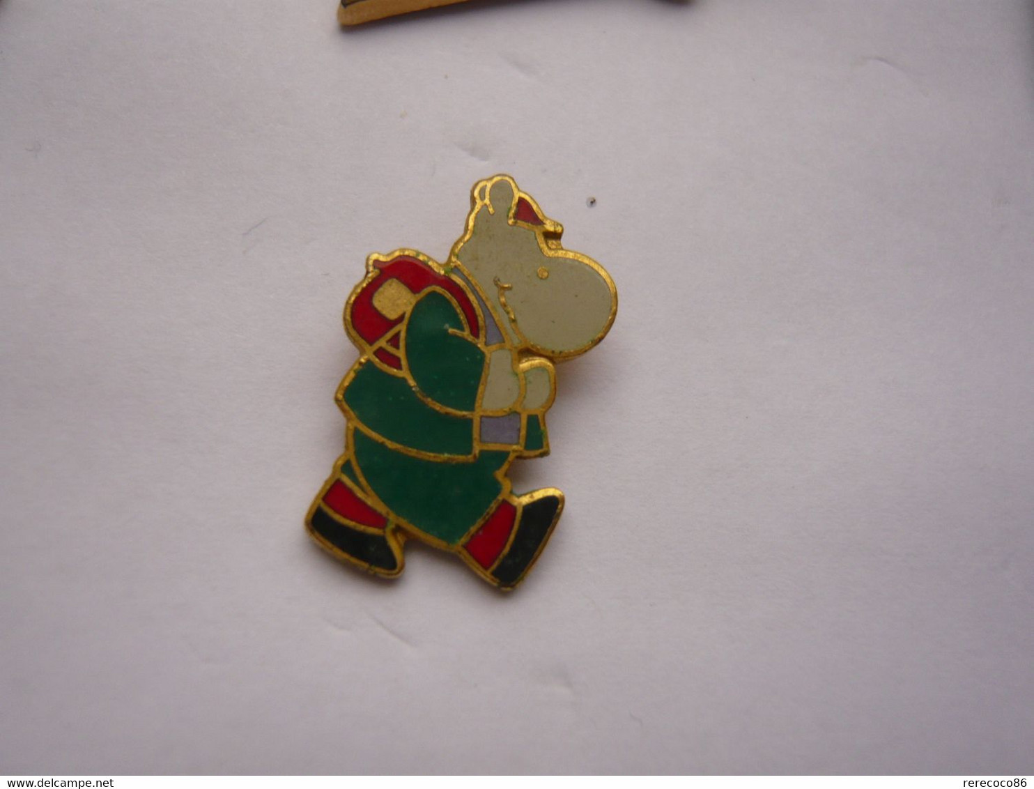 Pins PIN S UP HIPPOPOTAMUS RANDONNEUR - Trademarks