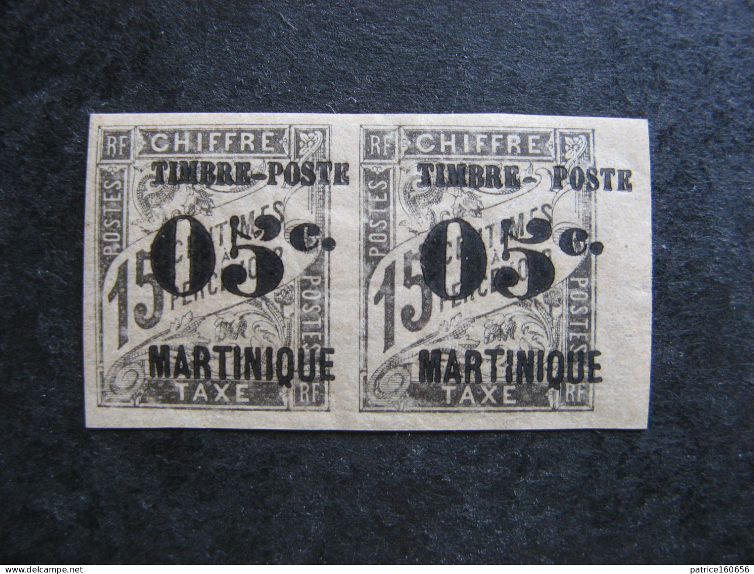 A). MARTINIQUE: TB Paire Du Taxe N° 20, Surcharges Décalées,  Neuve X. - Unused Stamps
