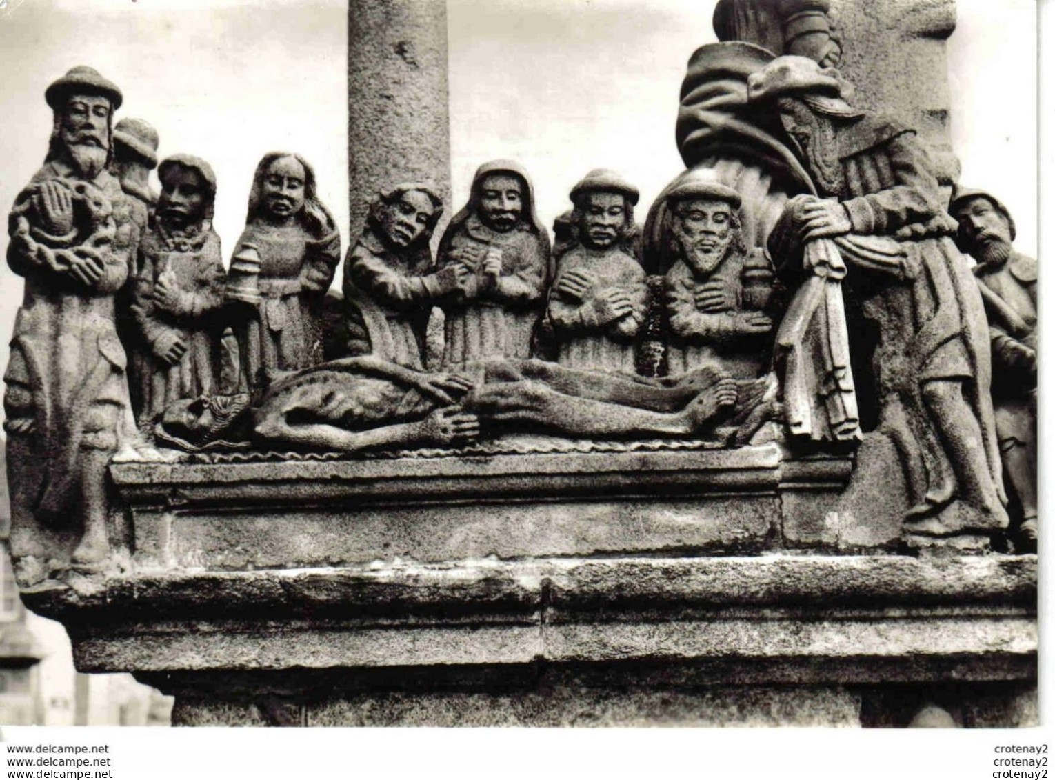 29 Calvaire De SAINT THEGONNEC 1610 Statue La Mise Au Tombeau VOIR DOS - Saint-Thégonnec
