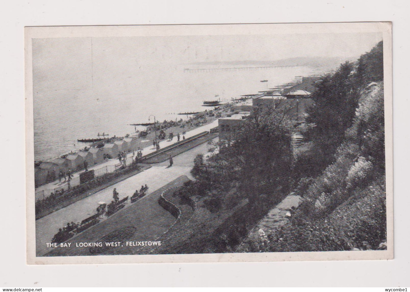 ENGLAND -  Felixstowe The Bay  Unused Vintage Postcard - Autres & Non Classés