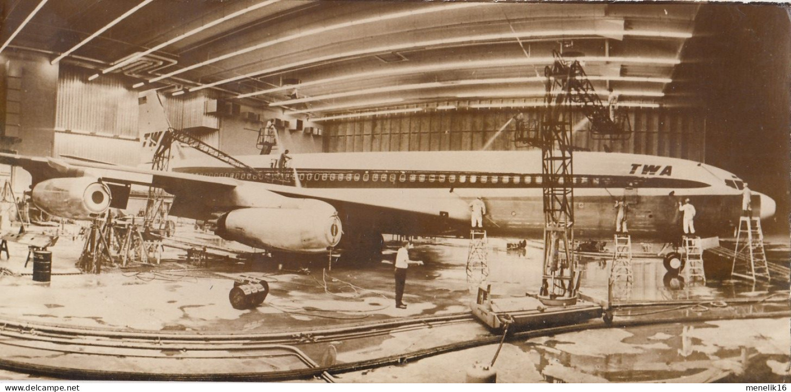 Photo - Nettoyage D'un Boeing 707 Dans Un Hangar à Kansas City - Photo AGIP - Octobre 1962 - Luftfahrt