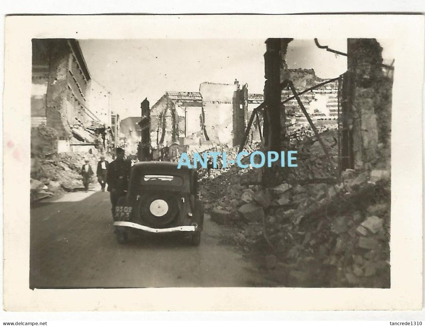 WW2 PHOTO ORIGINALE Soldats Allemands & Traction Citroën Dans Les Ruines à AMIENS 80 SOMME Août 1940 - 1939-45