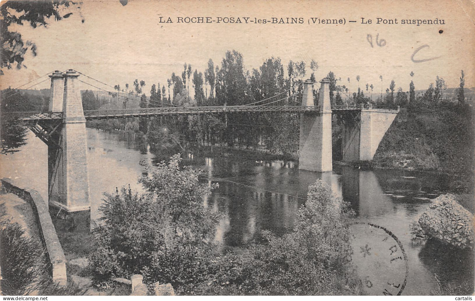 86-LA ROCHE POSAY LES BAINS-N°C4075-E/0281 - La Roche Posay