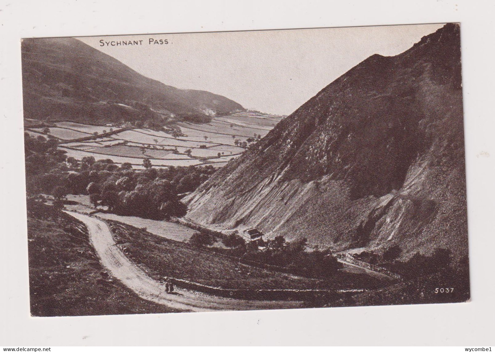 WALES - Sychnant Pass Unused Vintage Postcard - Caernarvonshire