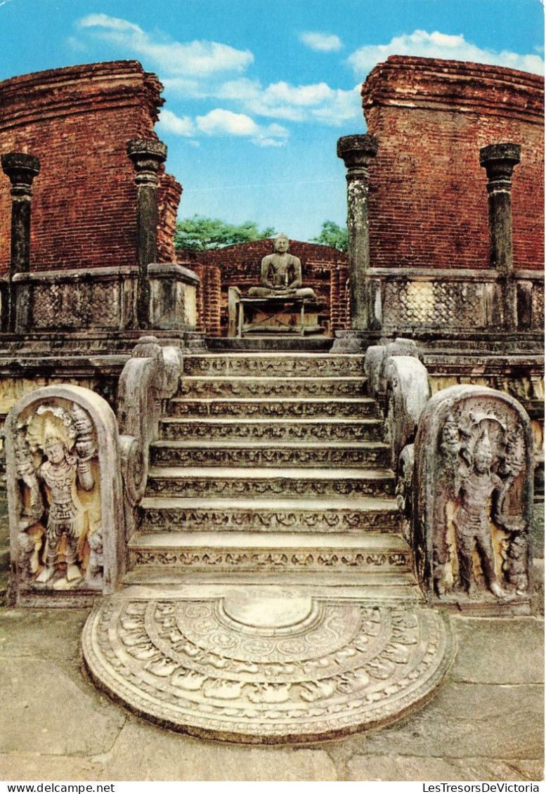 SRI LANKA (CEYLON) - Moonstone And Guardstones At Watadage - Polonnaruwa - Animé Carte Postale - Sri Lanka (Ceylon)