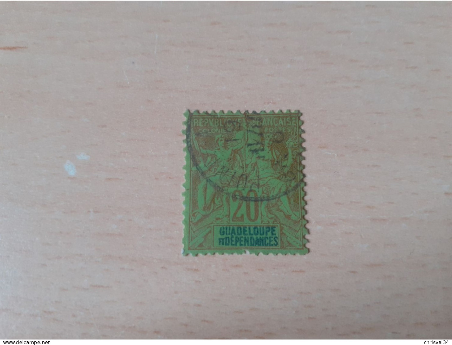 TIMBRE   GUADELOUPE       N  33      COTE  7,50   EUROS   OBITERE - Used Stamps