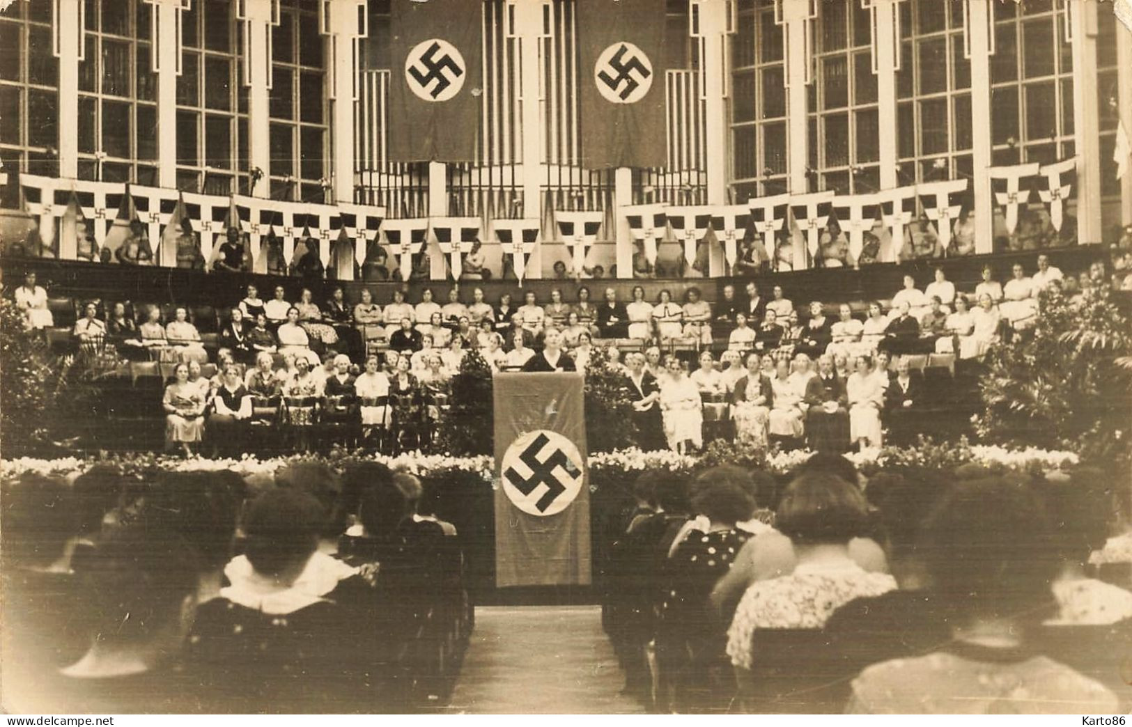 WW2 Guerre 39/45 War * Carte Photo * Congrès Parti Nazi * Jeunesses Hitlériennes ? * Photographe Schoefer Bremen - Weltkrieg 1939-45