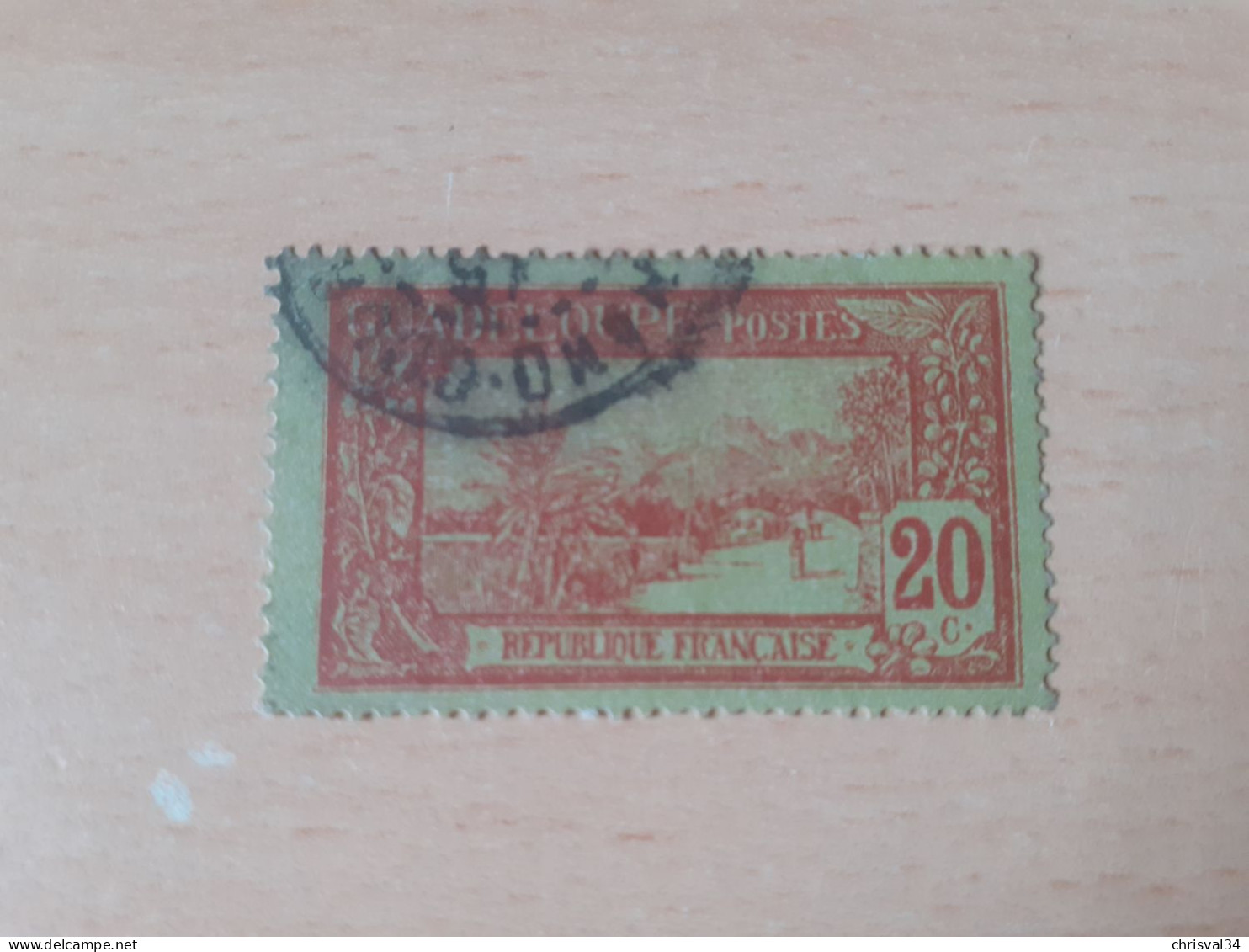 TIMBRE   GUADELOUPE       N  61     COTE  0,50   EUROS  OBLITERE - Gebraucht