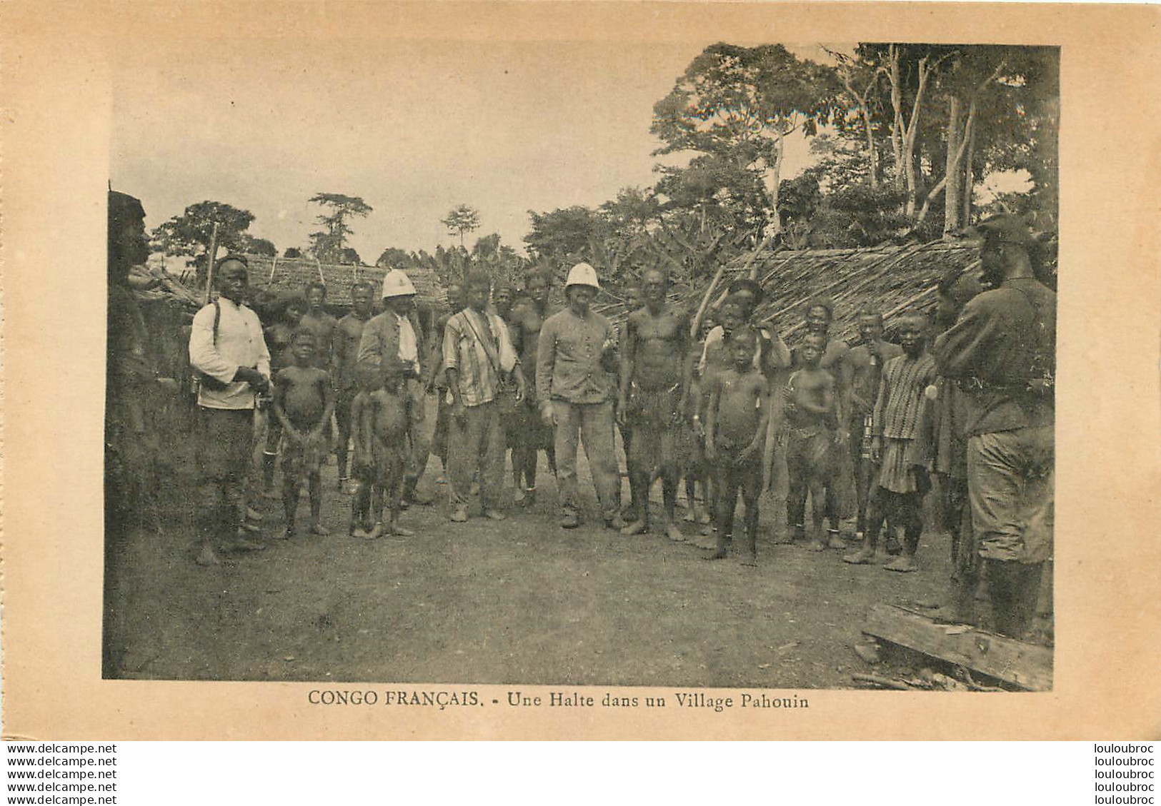 CONGO FRANCAIS UNE HALTE DANS UN VILLAGE  PAHOUIN COLLECTION J.F. - French Congo
