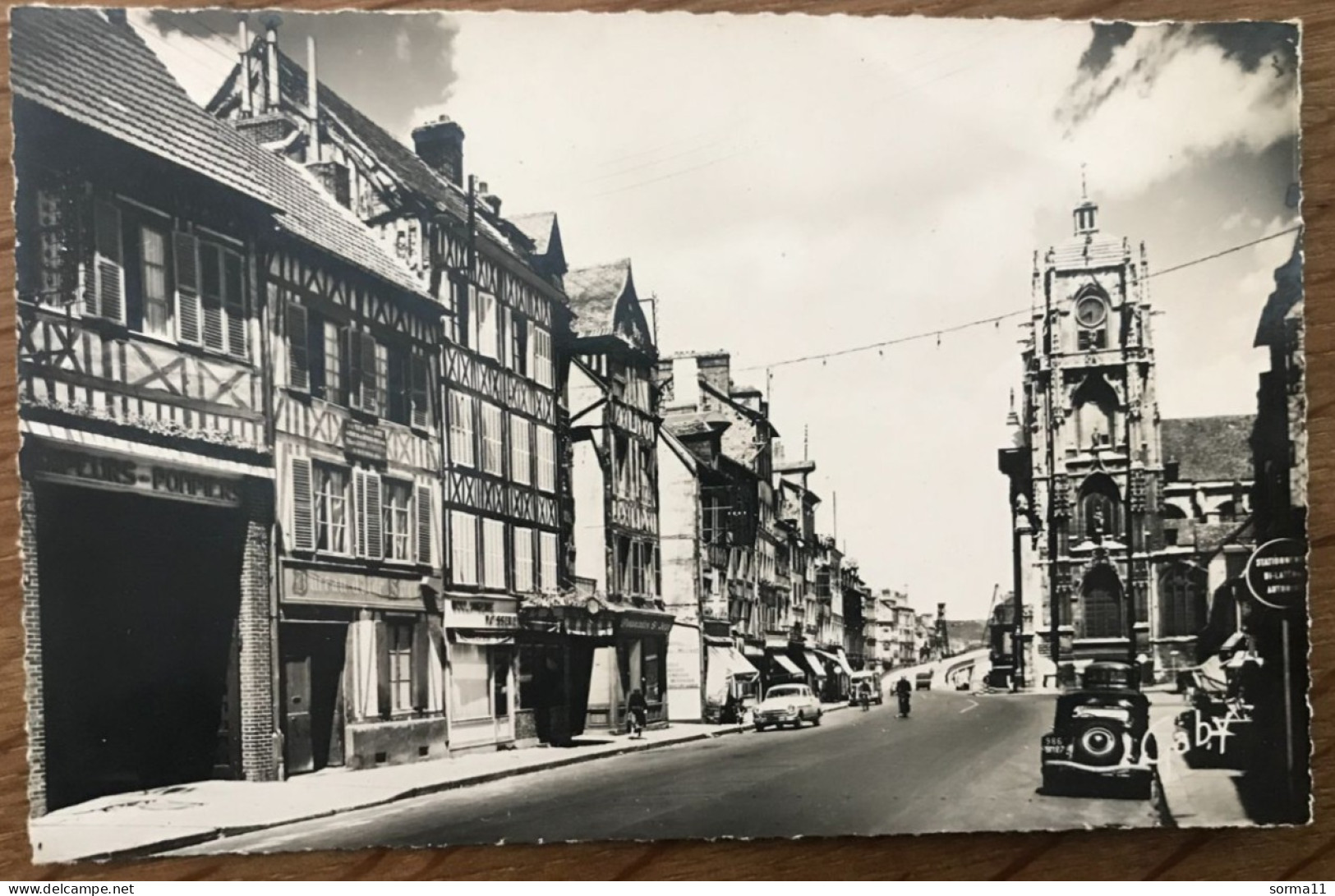 CPSM ELBEUF 76 Vieilles Maisons, Rue Guynemer Et Clocher De L'Eglise Saint Jean - Elbeuf