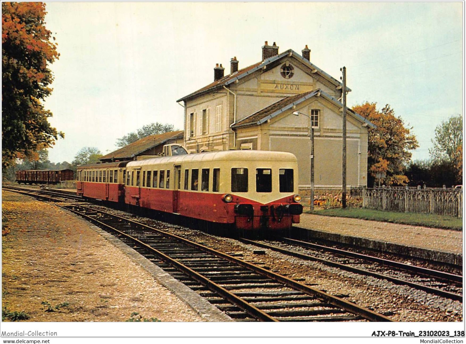 AJXP8-0801 - TRAIN - AUXON GARE Amicale Des Anciens - AAATV - SNCF - Autoreil X 3800 Et Remorque - Trains